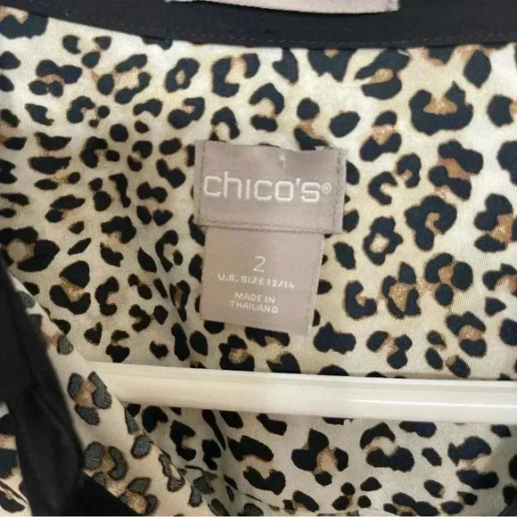 CHICO'S No-Iron Cotton Leopard Caroline Button Down Shirt Size 2 - Picture 4 of 11